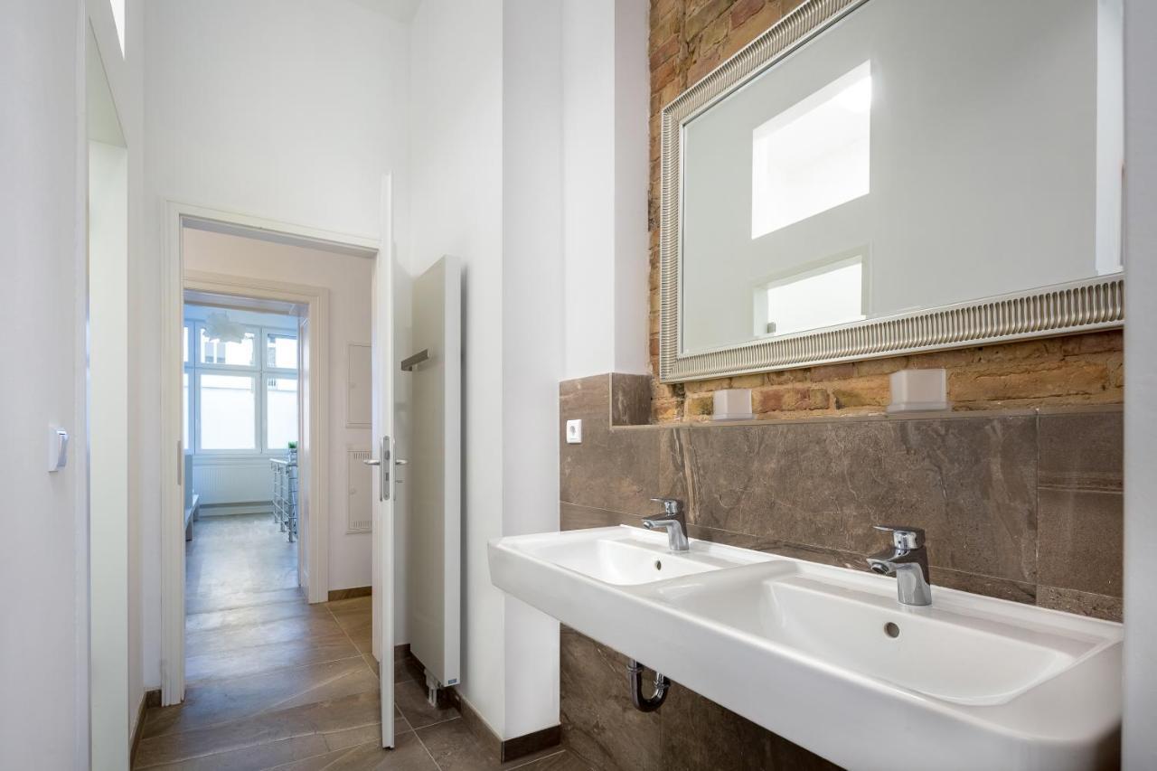 Newton-Appartement Mit 3 Schlafzimmern Berlin Eksteriør bilde