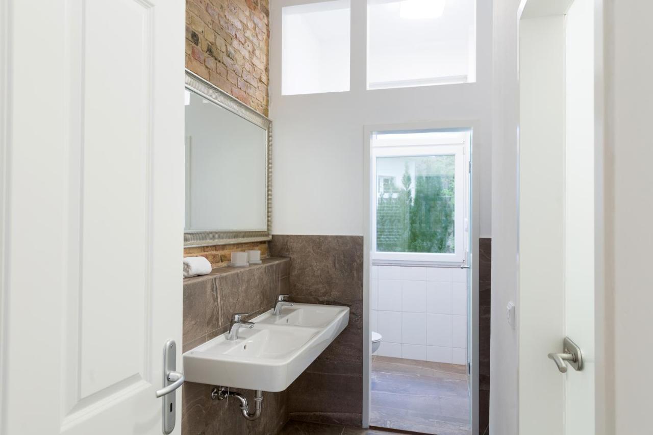 Newton-Appartement Mit 3 Schlafzimmern Berlin Eksteriør bilde
