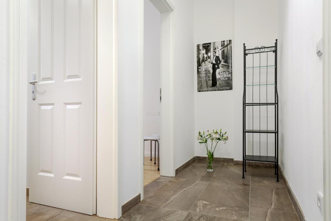 Newton-Appartement Mit 3 Schlafzimmern Berlin Eksteriør bilde