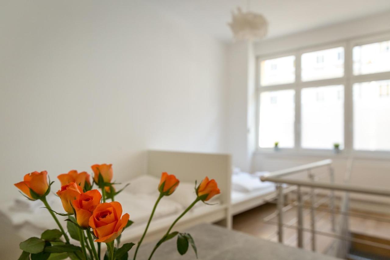 Newton-Appartement Mit 3 Schlafzimmern Berlin Eksteriør bilde